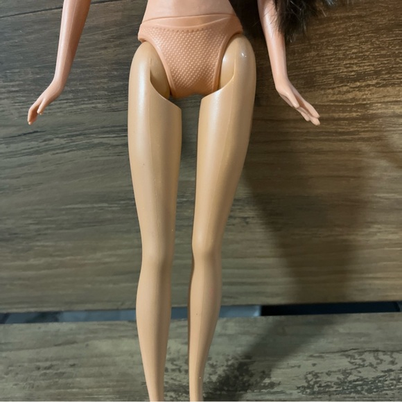 Chair Flair Teresa Barbie Doll with Ever Flex Waist 2002 Mattel - Picture 7 of 9